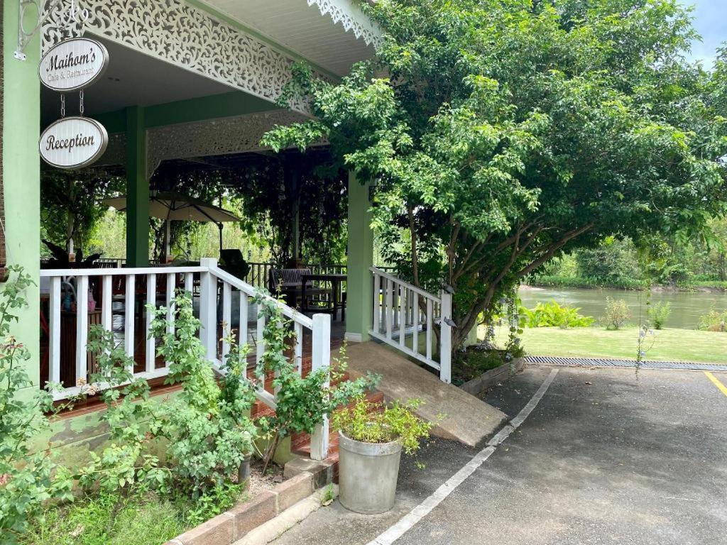 Ruen Maihom Riverside Cottage Kanchanaburi Eksteriør billede